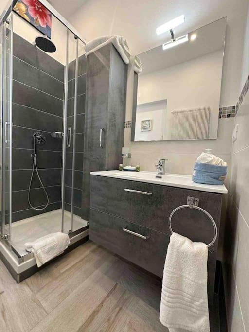 Family Flat Near Metro A Apartment Roma Ngoại thất bức ảnh
